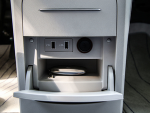 2021400TGI Supremeϵ  g