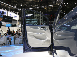 2021400TGI Supremeϵ  g