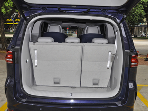 2021400TGI Supremeϵs g