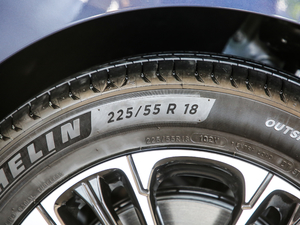 2021400TGI Supremeϵs ^