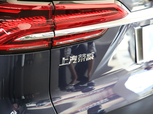 2021400TGI Supremeϵs ^