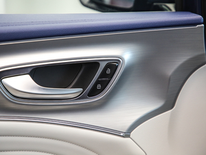 2021400TGI Supremeϵs g