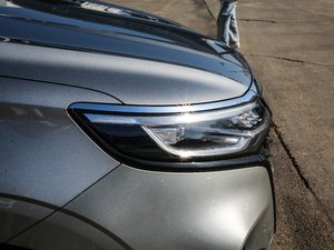 2021400TGI Supremeϵs ^