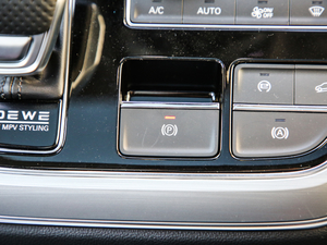 2021400TGI Supremeϵs v܇Ƅ