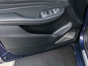 2021400TGI Supremeϵ g