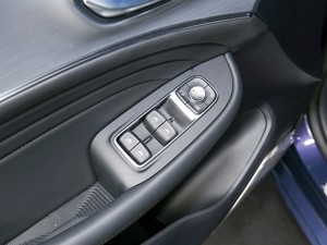 2021400TGI Supremeϵ п؅^