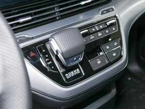 2021400TGI Supremeϵ п؅^