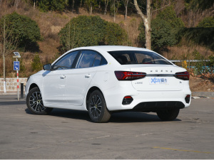 2021款1.5L CVT安心版 左后45度
