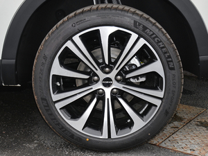 2021Supremeϵ 400TGI Ԅœs ^