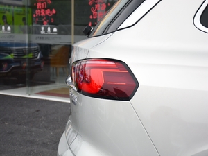 2021Supremeϵ 400TGI Ԅœs ^