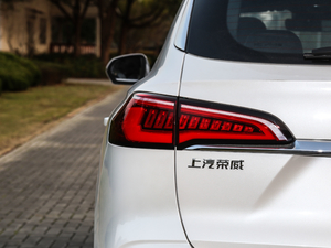 2021Supremeϵ 400TGI Ԅ ^