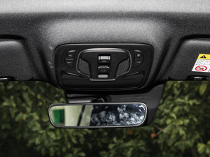 2021Supremeϵ 400TGI Ԅ п؅^