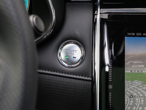 2021Supremeϵ 400TGI Ԅ п؅^