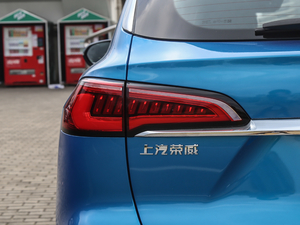 2021Supremeϵ 400TGI Ԅ ^