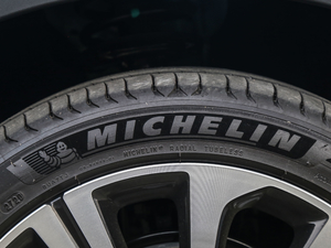 2021Supremeϵ 400TGI Ԅ ݆̥Ʒ