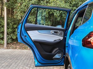 2021Supremeϵ 400TGI Ԅ g