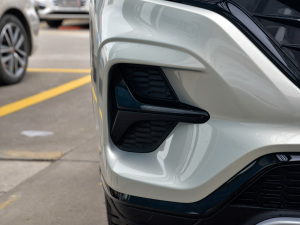 2021Supremeϵ 400TGI ԄӺAœ ^