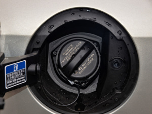 2021Supremeϵ 400TGI ԄӺAœ ^