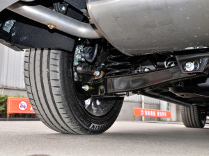 2021Supremeϵ 400TGI ԄӺAœ ^