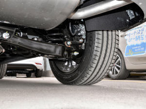 2021Supremeϵ 400TGI ԄӺAœ ^