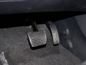 2021Supremeϵ 400TGI ԄӺAœ п؅^