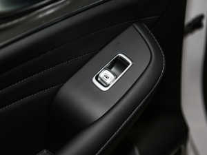 2021Supremeϵ 300TGI Ԅœs g