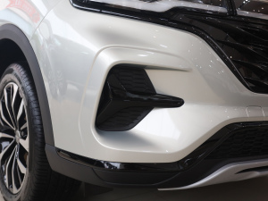 2021Supremeϵ 300TGI ԄӺAœ ^