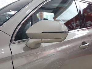 2021Supremeϵ 300TGI ԄӺAœ ^