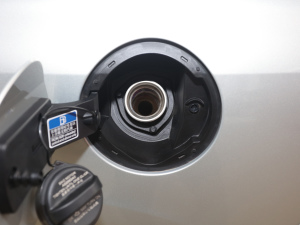 2021Supremeϵ 300TGI ԄӺAœ ^