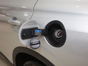 2021Supremeϵ 300TGI ԄӺAœ ^