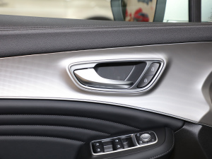 2021Supremeϵ 300TGI ԄӺAœ g