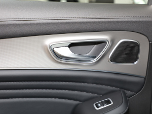 2021Supremeϵ 300TGI ԄӺAœ g