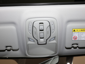 2021Supremeϵ 300TGI ԄӺAœ g