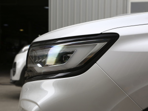 2021Supremeϵ 300TGI Ԅœ ^