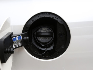 2021Supremeϵ 300TGI Ԅœ ^