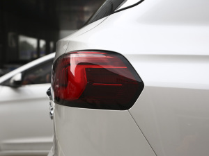 2021Supremeϵ 300TGI Ԅœ ^