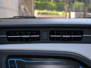 上汽榮威2013款榮威E50