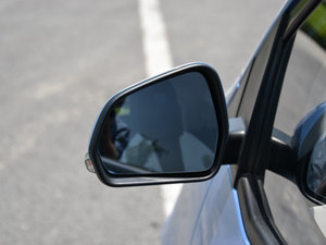 2013늄(dng)܇(ch) (x)(ji)^