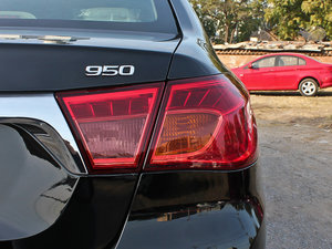 2012款2.0L 舒适版 尾灯