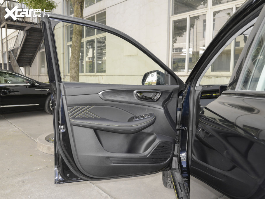 2023sRX5 PLUS 330TGI ԄI