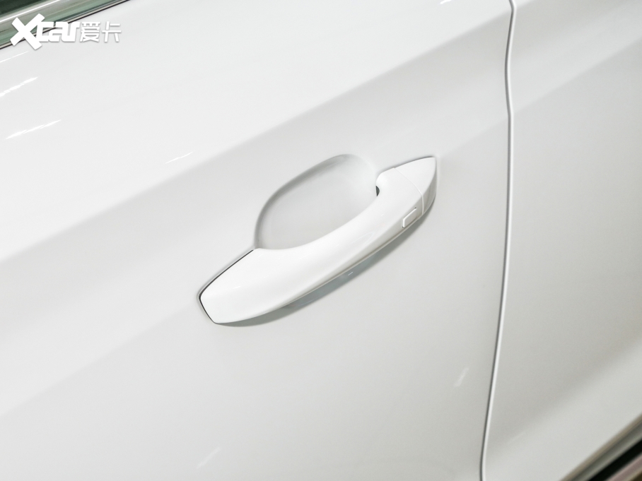 2023sRX5 PLUS 330TGI ԄI(lng)ǻݰ