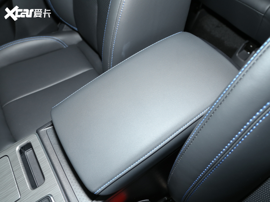 2023sRX5 PLUS 330TGI ԄI(lng)ǻݰ