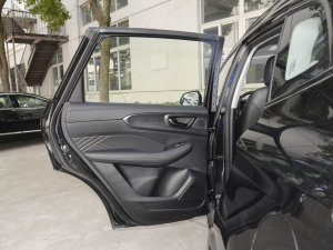 2023PLUS 330TGI ԄI ܇T