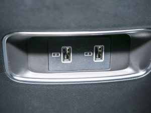 2023PLUS 330TGI ԄIǻݰ п؅^