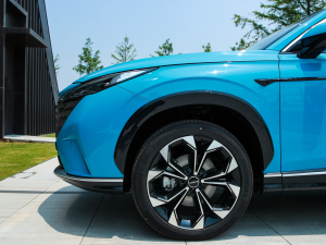 2023ȫ eRX5 s  (ji)^