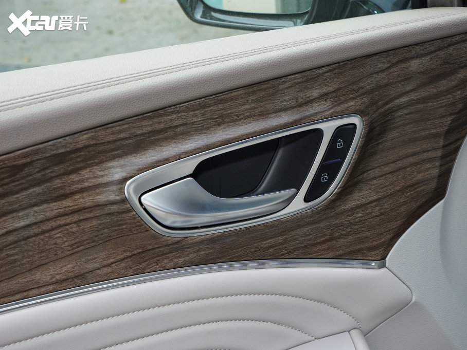 2023siMAX8 400TGI Խ