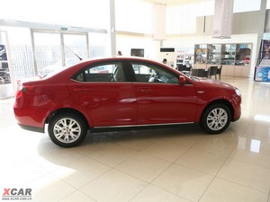2010款1.8L 启逸版 整体外观