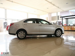 2010款1.8L 启臻版 整体外观