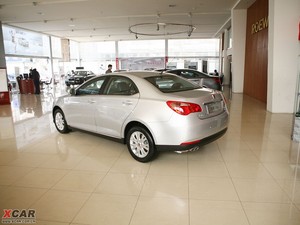 2010款1.8L 启臻版 整体外观