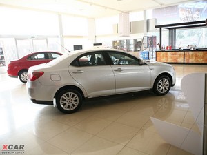 2010款1.8L 启臻版 整体外观